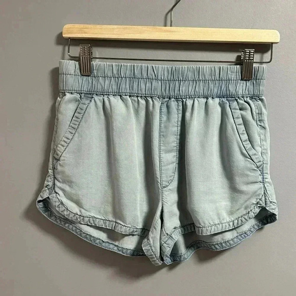 American Eagle Shorts - Picture 1 of 5